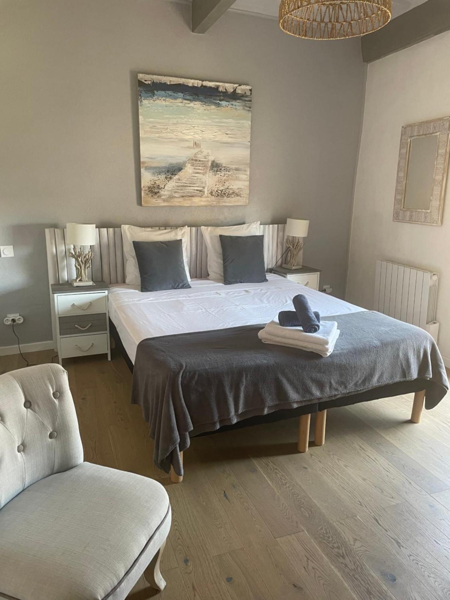 Appartement A 50 M De La Place Aux Herbes Uzès Exterior foto